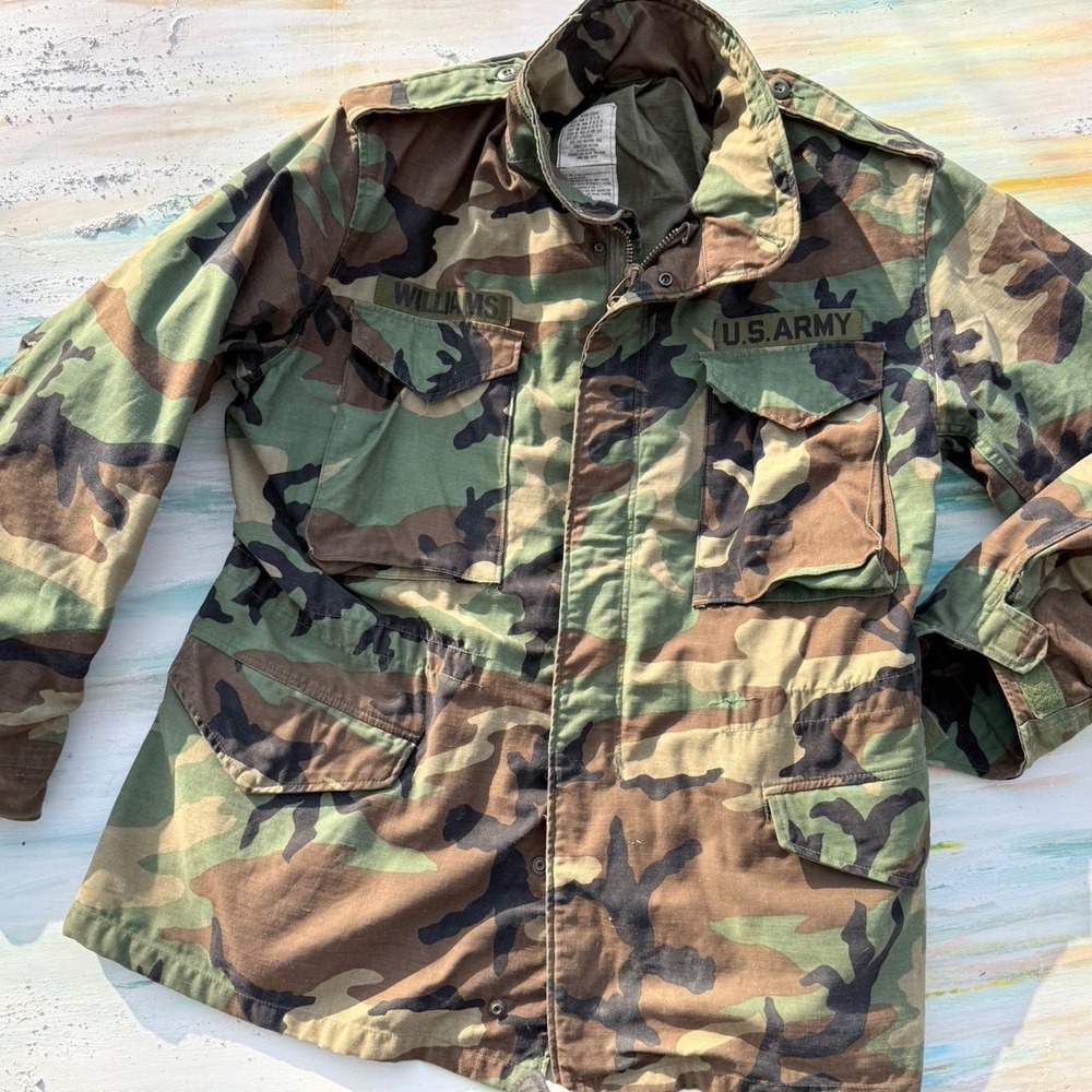 US Army vintage woodland camo jacket size m